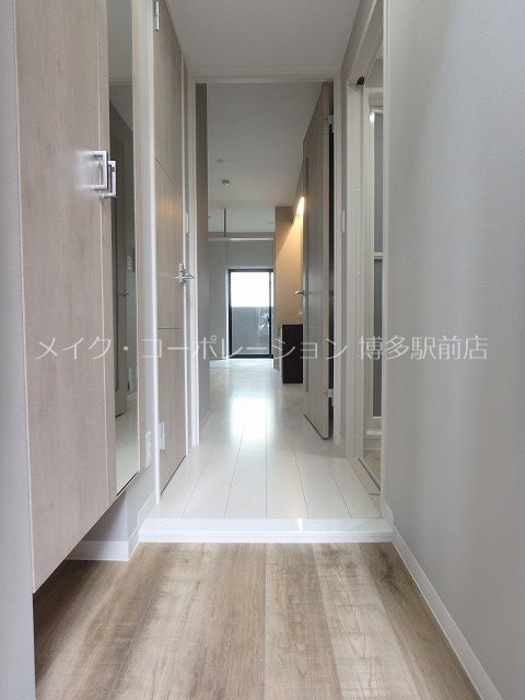 エルグランド東比恵 玄関