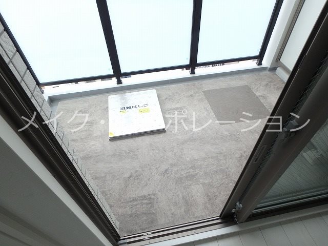 ※写真は棟内別部屋 エンクレスト博多LEGEND ベランダ