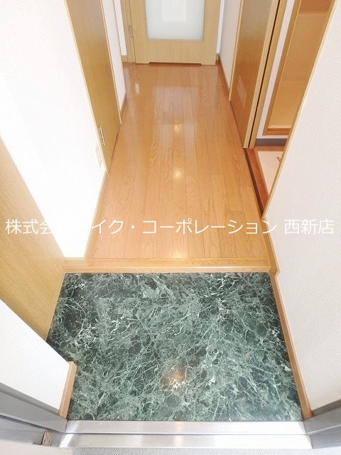 サンフォレスト泉 玄関