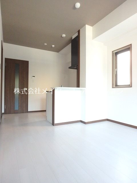 リビング ライブラ西新 リビング