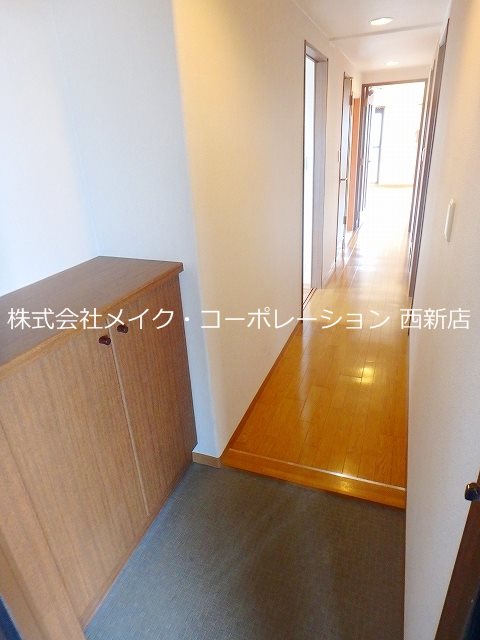 日之出ビル姪浜 玄関