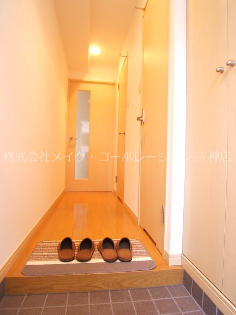 リブル高砂  玄関