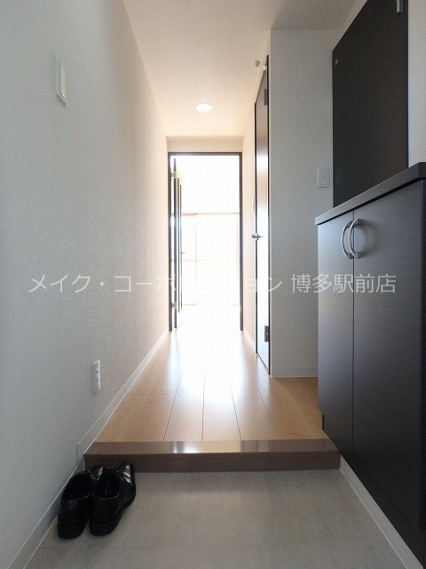 プランドール綾 玄関