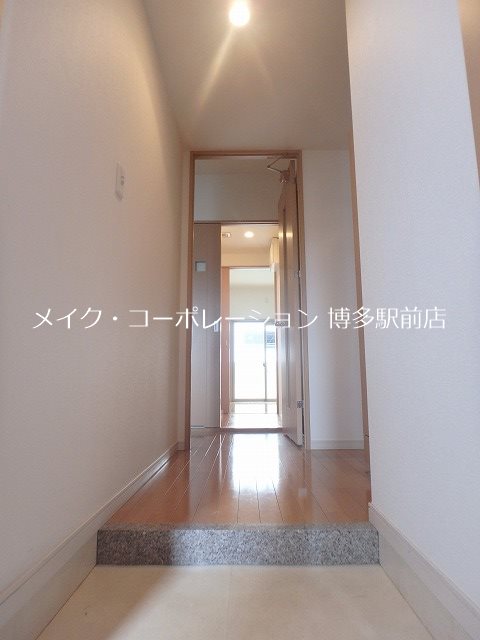 コンダクト福岡東 玄関