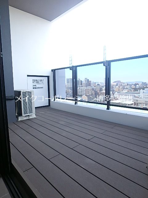 Ropponmatsu View Apartment  ベランダ