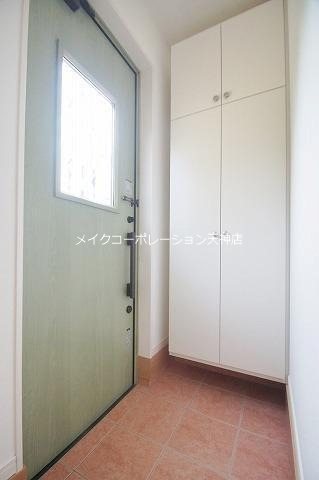 小田部5丁目戸建賃貸 玄関