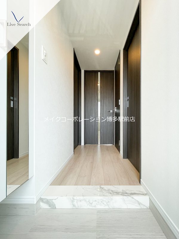 S-RESIDENCE半道橋achieve 玄関
