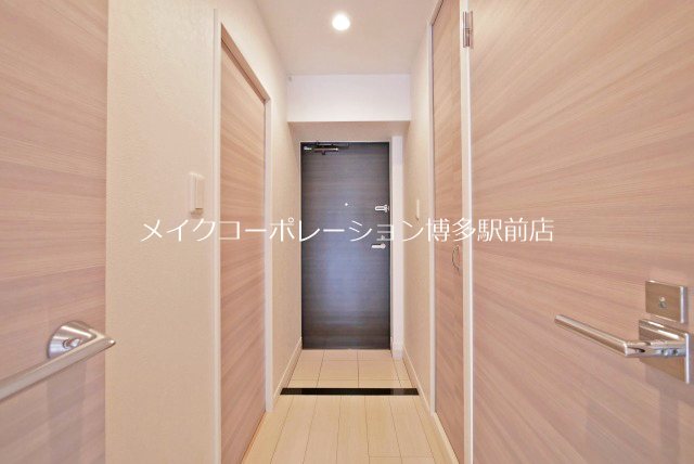 エンクレスト大手門Ⅲ 玄関