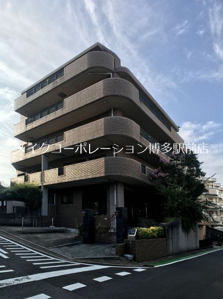 トレヴィ山荘通り 外観