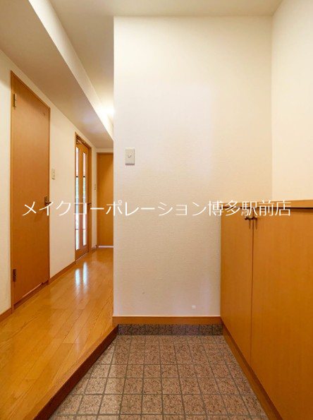 トレヴィ山荘通り 玄関