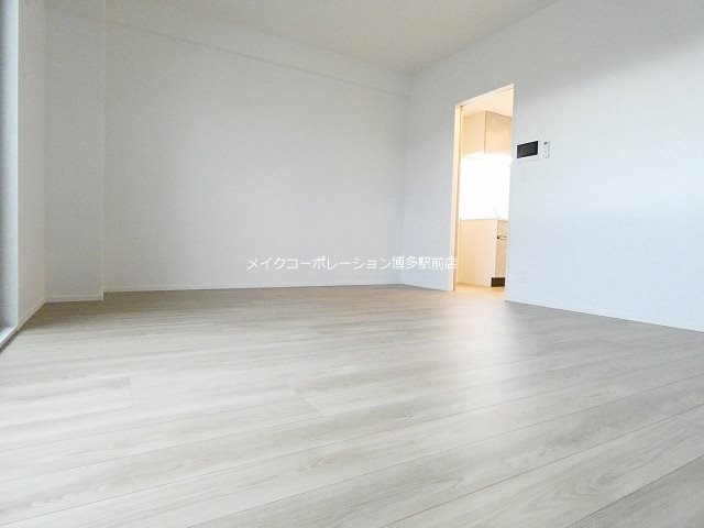 エンクレスト博多駅南FIT リビング