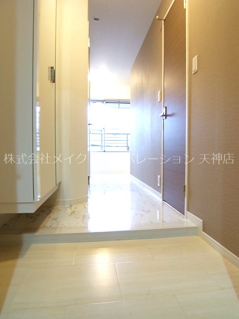 ベイシック薬院 玄関