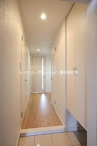 エンクレスト博多リバティ 玄関