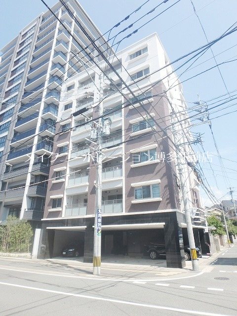 マルエイ桜坂 外観