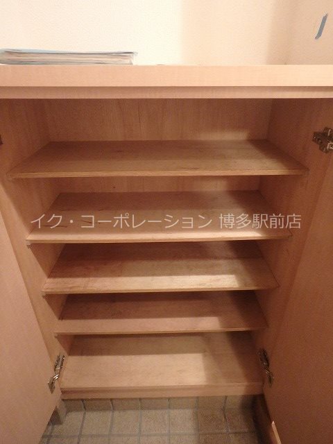 ジェイド博多 玄関