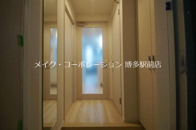 ラクラス博多 玄関