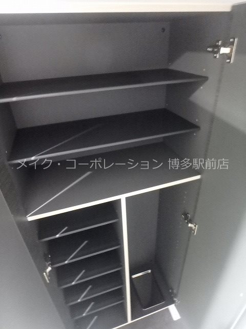 アーヴェンス吉塚 玄関