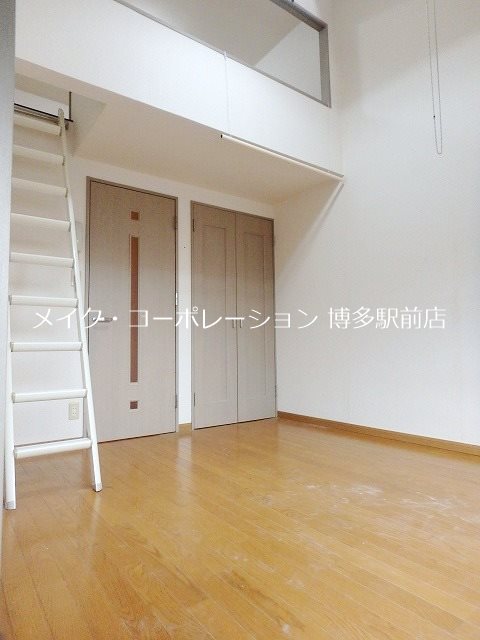ファミール吉塚 リビング