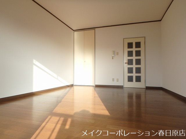 ドミ・エスポワール博多南 リビング