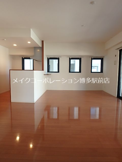 エコルクス赤坂 リビング