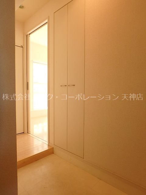 警固クレスタリア 玄関