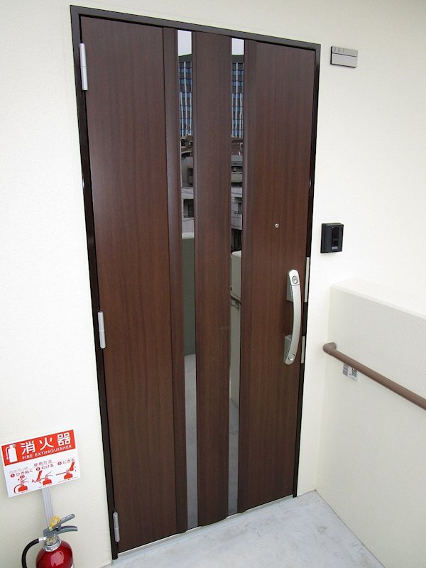 パークサイド六本松Ⅱ 玄関