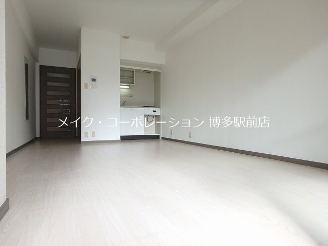 サーパス博多駅前  リビング