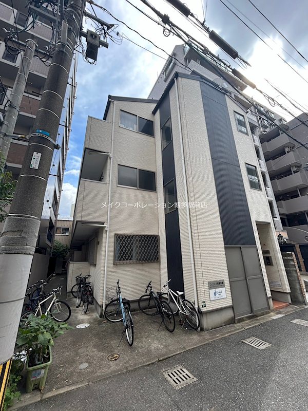 フェリスタ博多駅南 外観