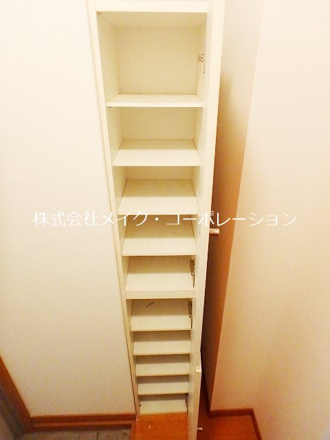 アリエスサン西新 収納