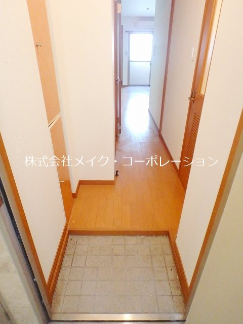 アリエスサン西新 玄関
