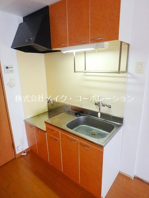 アリエスサン西新 キッチン