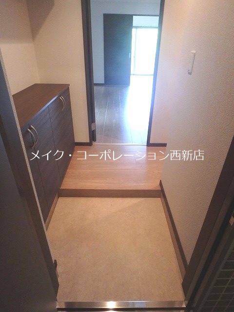 ルチアサントレ姪浜 玄関