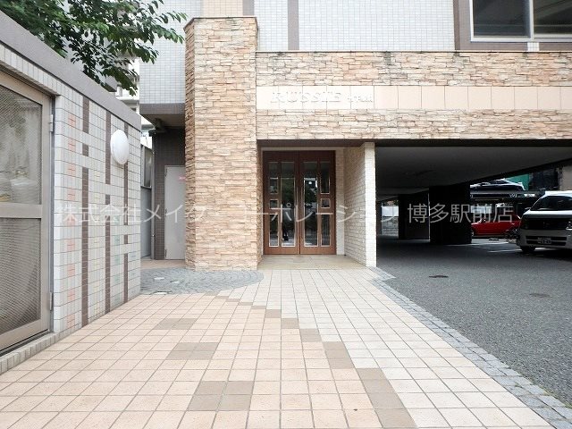 ルッシェ竹下駅前 外観