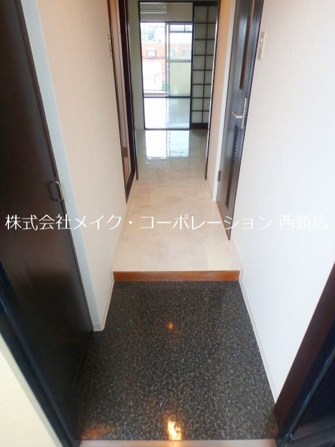 アーシャルハウス片江 玄関