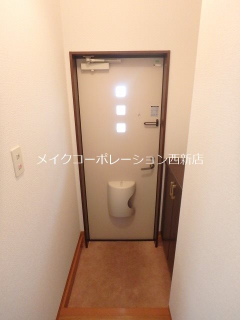 ディエンテコート 玄関