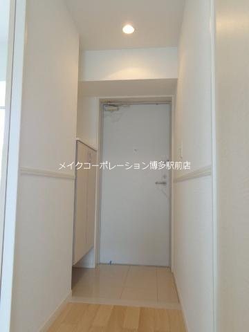 NOZt  玄関