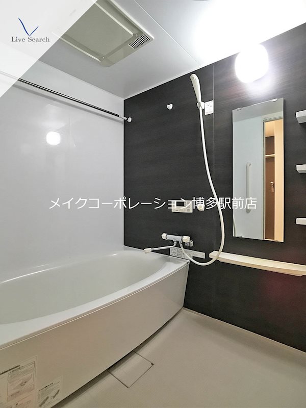 ラヴェリテ筑紫通り  風呂画像