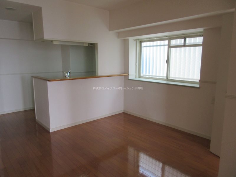 リバティ天神南 リビング