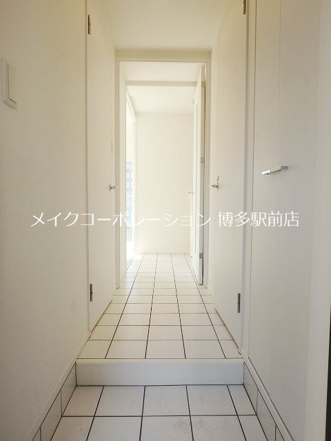 ナビールコート薬院  玄関