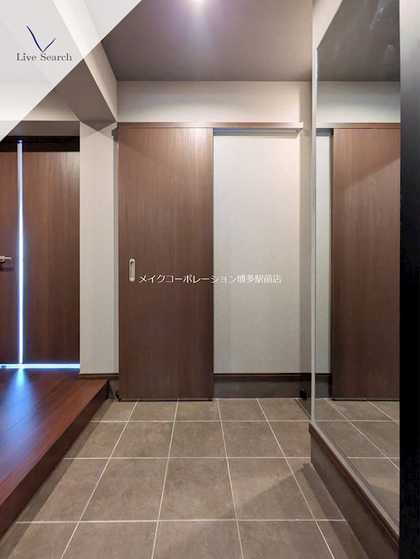 S-RESIDENCE平尾WEST 玄関