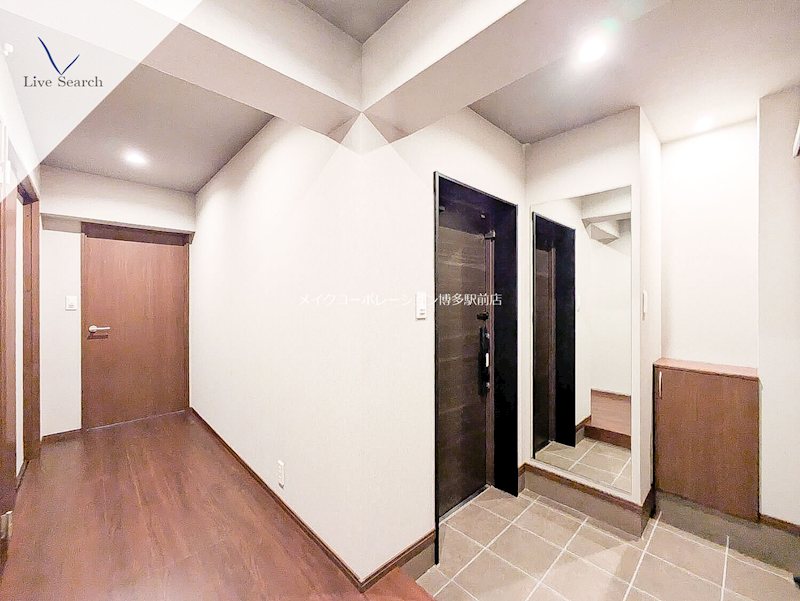 S-RESIDENCE平尾WEST 玄関