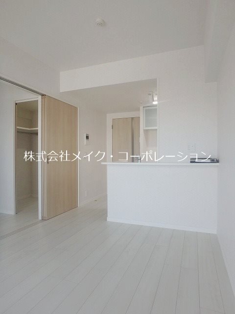 ネストピア大濠公園駅前Ⅱ  リビング