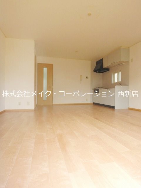ファインコートD棟【駐車場無料】 リビング
