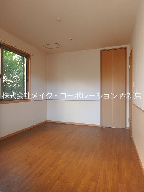 エルメゾン荒江 ベッドルーム