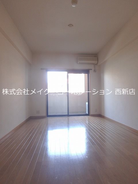 ダイナコートテソロ西新 ベッドルーム