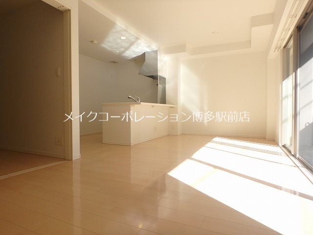 アルファライフ博多プレシャス リビング