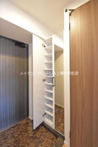 ベルカンパーニュ 玄関
