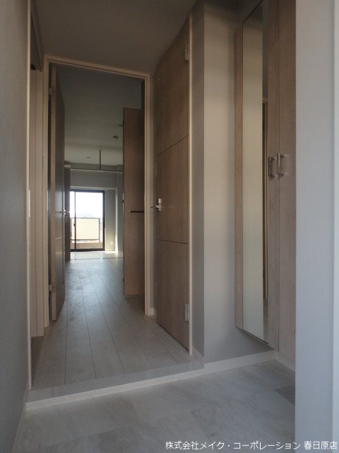 写真は同型タイプ LIBRA井尻 玄関