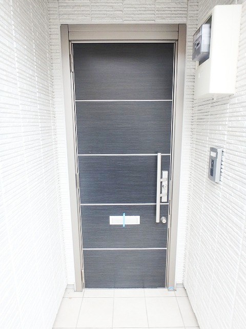 NEST渡辺通り 玄関