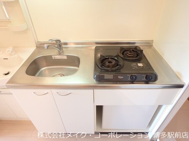 エステムコート博多祇園ツインタワーファーストステージ キッチン
